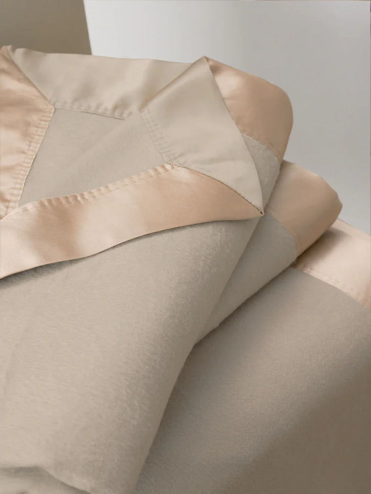 Silk Home Furnishings for a Refined, Luxurious Space