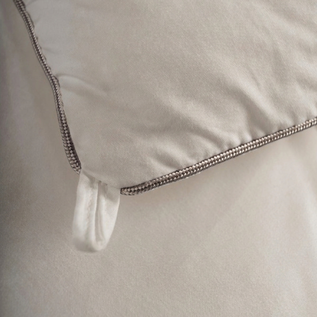 Silk Filled Duvet All Seasons Weight