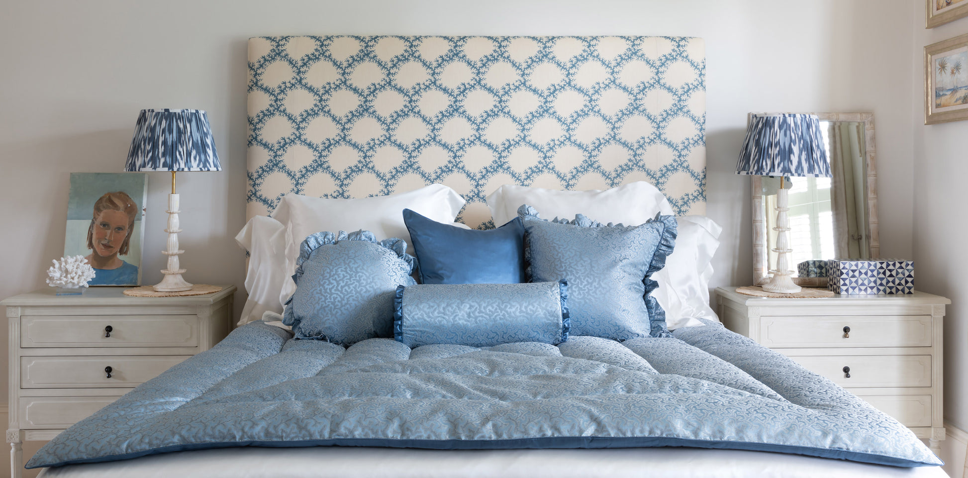Blue patterned silk eiderdown