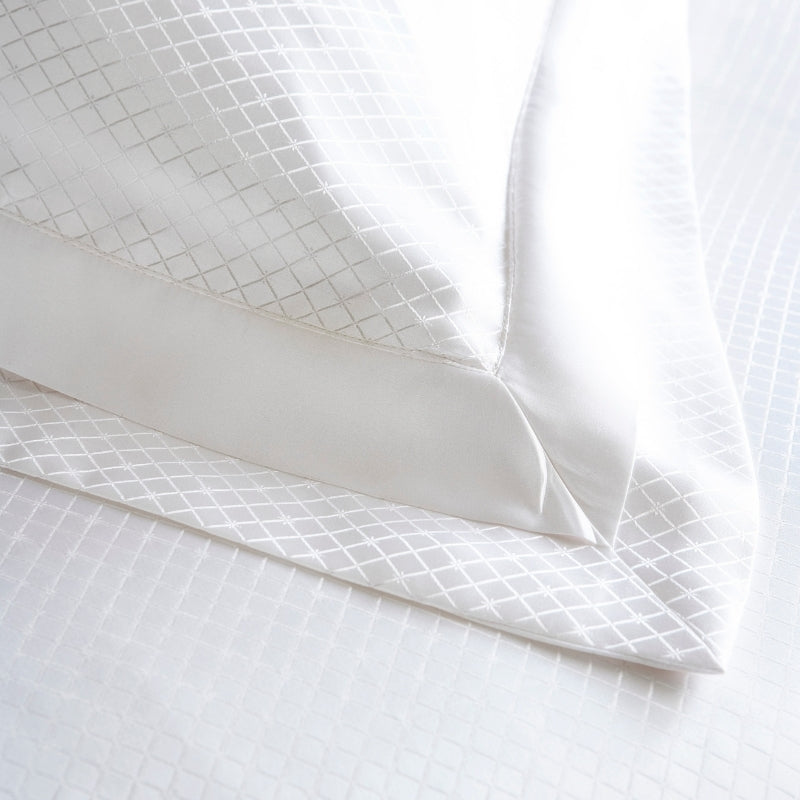 Eva White Silk Pillowcase