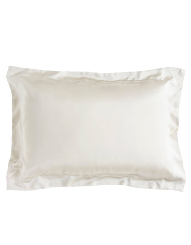 Ivory silk pillowcase for a luxurious sleep experience